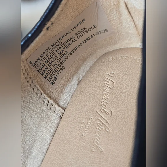 Universal Threads Classic Women's Black Flats - Picture 10 of 12